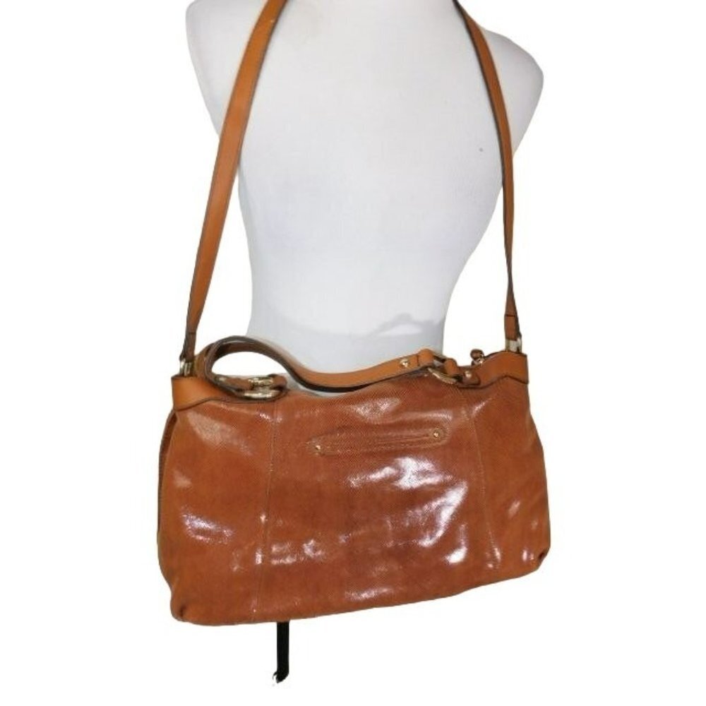 B. Makowsky Glossy Tan Shoulder Bag - Picture 4 of 5